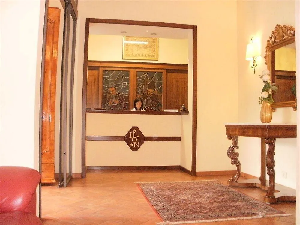 Hotel Oasi Neumann Cortona 3*,